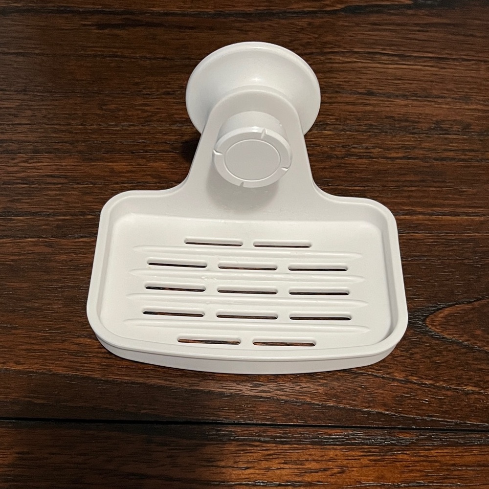 Umbra White Soap Dish with Suction Cup and Drainage Bath Accessory Home Decor